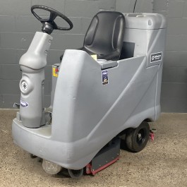 Advance Advenger 2400D Rider Scrubber Nilfisk Advance SN-1000017795